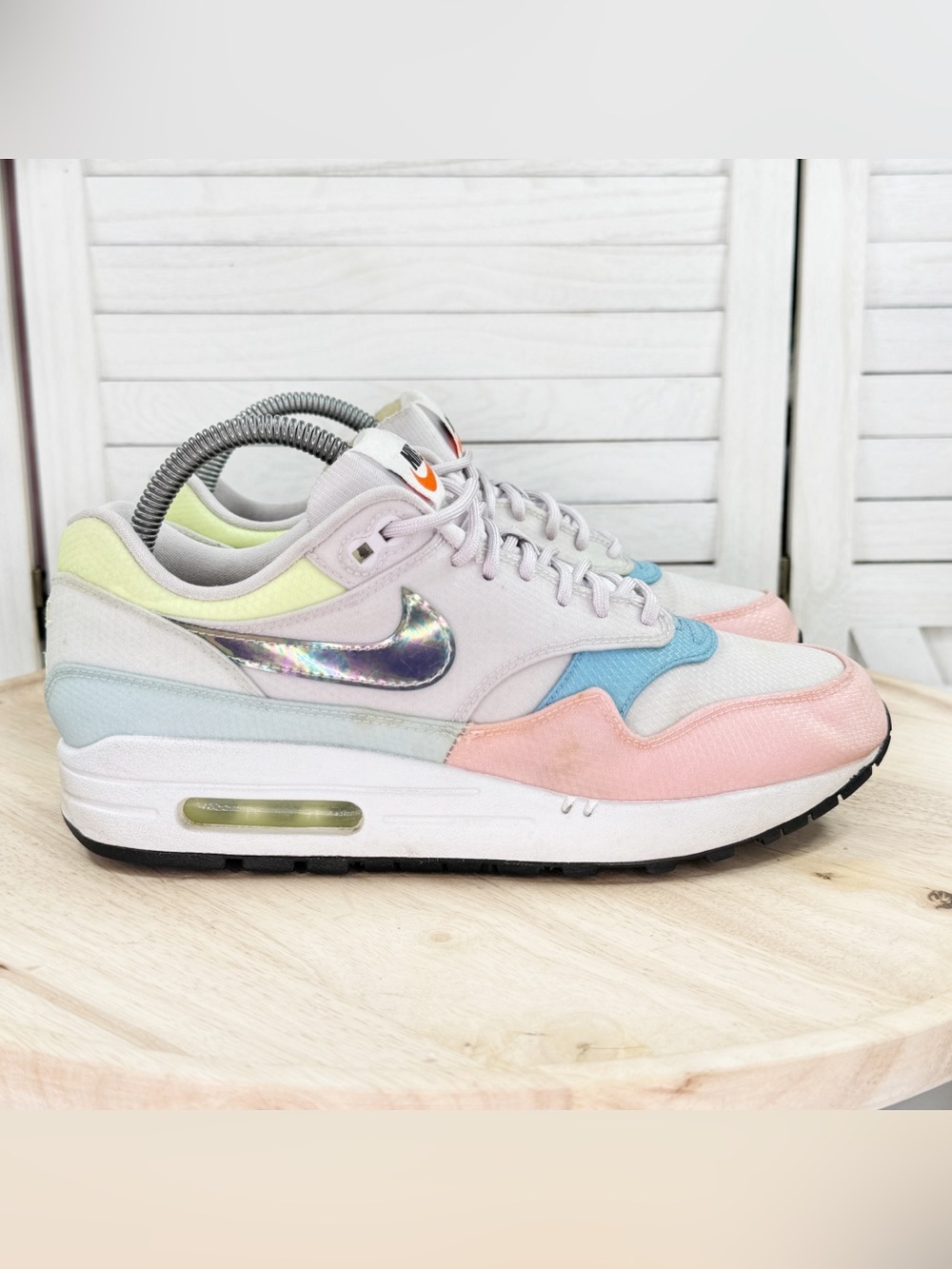 Nike Air Max 1 Low Top Sneakers White Multi Pastel Women’s 8.5 Athletic Gym